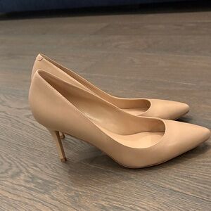 Beige / tan aldo pumps